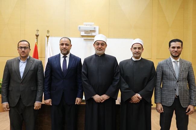 مفتي الجمهورية يشهد ختام برنامج «مهارات صياغة الفتوى الشرعية» ويُشيد بجهود مركز التدريب في الارتقاء بمنظومة الأداء الإفتائي