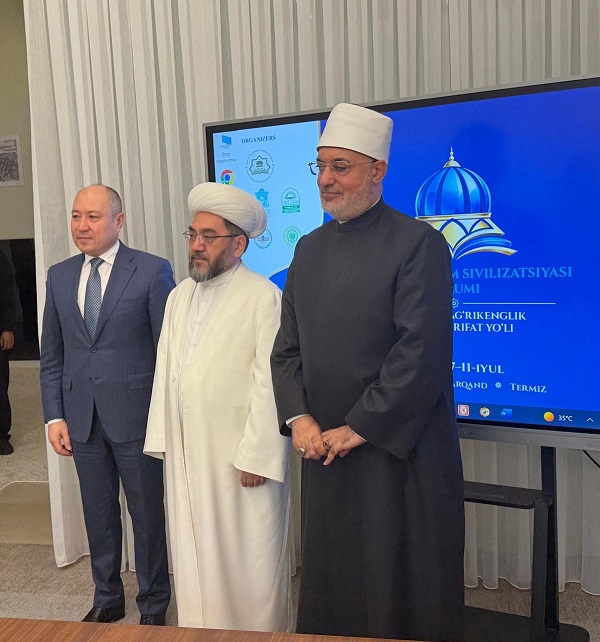على هامش مشاركة فضيلته في منتدى"الحضارة الإسلامية ..طريق التسامح والسلام والتنوير" بالعاصمة الأوزبكية طشقند  مفتي الجمهورية يؤكد عمق العلاقات المصرية الأوزبكية ويدعو إلى تعزيز التعاون في نشر ثقافة السلام ومواجهة التطرف