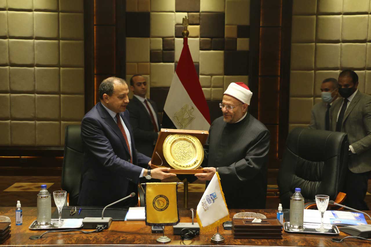 مفتي الجمهورية ورئيس جامعة بني سويف يوقعان بروتوكول تعاون في مجالات البحوث والتدريب والاستشارات العلمية والفلك الشرعي وعلوم وتكنولوجيا الفضاء والمجالات المختلفة