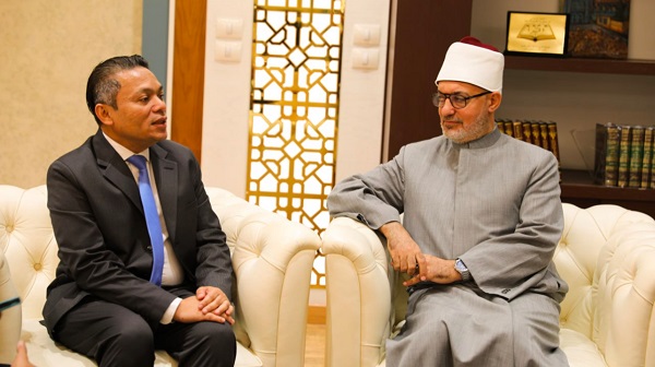 مفتي الجمهورية يستقبل السفير الماليزي لبحث تعزيز التعاون على تأهيل المفتين ومواجهة الفكر المتطرف بين مصر وماليزيا
