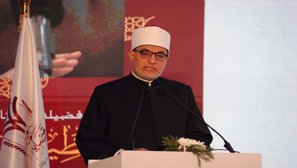 خلال كلمة فضيلته في الندوة الدولية الثانية «الفتوى وقضايا الواقع الإنساني .. نحو اجتهاد رشيد يواكب التحديات المعاصرة» .. مفتي الجمهورية يؤكد:  - الفتوى الرشيدة صمام أمان للمجتمعات في زمن الأزمات والتحولات المتسارعة