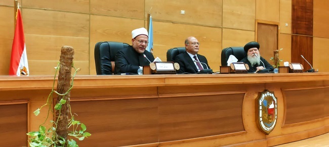 مفتي الجمهورية في ندوة مفتوحة مع طلاب جامعة سوهاج