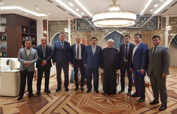 مفتي الجمهورية يستقبل وفدًا رفيع المستوى من مركز نور سلطان بكازاخستان لبحث مجالات التعاون المشتركة