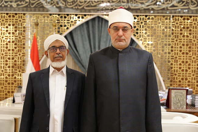 مفتي الجمهورية يستقبل نائب رئيس جامعة دار الهدى الإسلامية بالهند لبحث تعزيز التعاون المشترك في المجالات العلمية