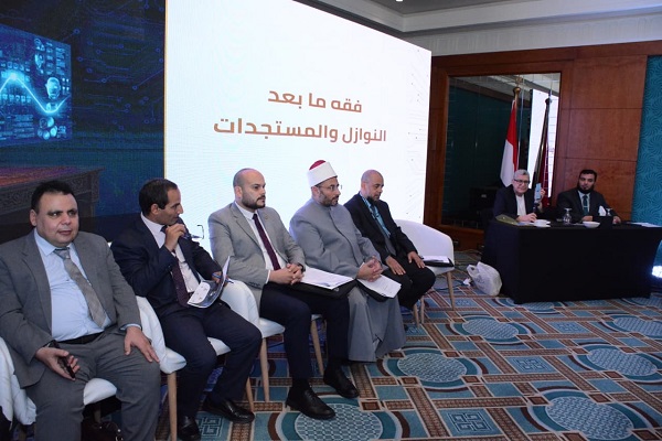 خلال ورشة "مركز الاستشراف الإفتائي" بالمؤتمر العالمي العاشر للإفتاء:  د. عبد اللطيف المر:  •    صناعة المحتوى على الإنترنت عملية تجارية.. والذكاء الاصطناعي أصبح واجب التعلُّم