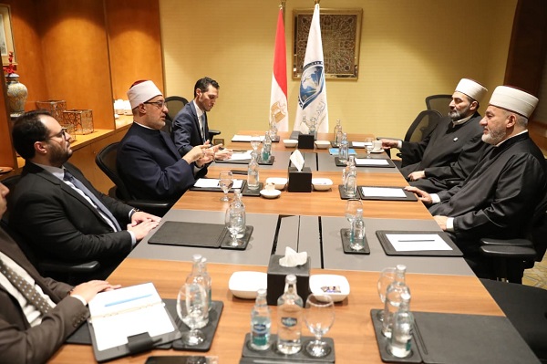 مفتي الجمهورية يستقبل مفتي «بلجراد» ويبحثان سبل تعزيز التعاون العلمي والإفتائي لخدمة مسلمي أوروبا