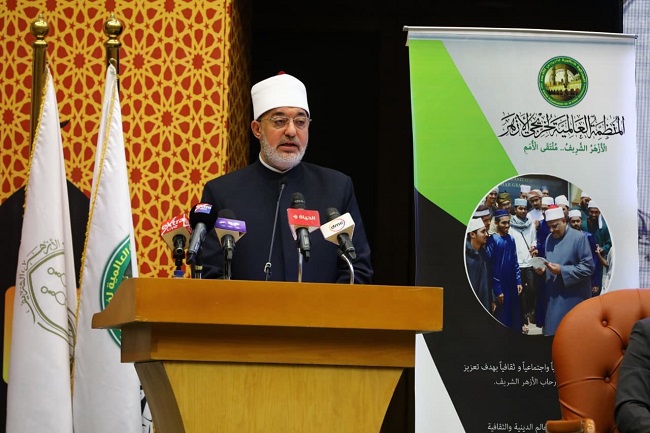خلال كلمة فضيلته في حفل إطلاق البرنامج الدَّولي للقيادات النسائية حول العالم.. مفتي الجمهورية يؤكد:  الإسلام كرَّم المرأة وعدَّها شريكًا أصيلًا في عمارة الكون وبناء الحضارة
