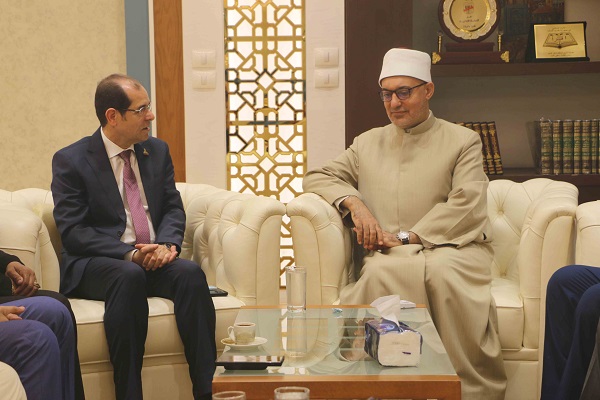 مفتي الجمهورية يستقبل رئيس لجنة الشئون الدينية بمجلس الشيوخ لتهنئته بتولِّي مهام منصبه الجديد