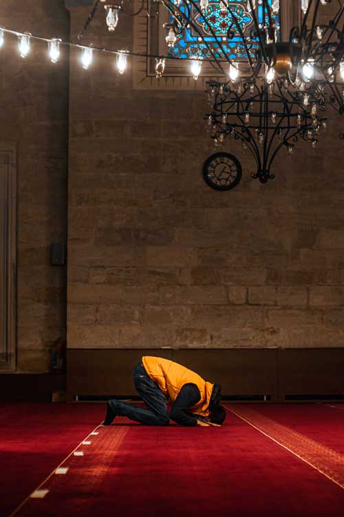 "الأوقات الميسَّرة التي حضَّ رسول الله ﷺ عموم الخلق على الاستعانة بها في طريق عبادة الله سبحانه وتعالى"