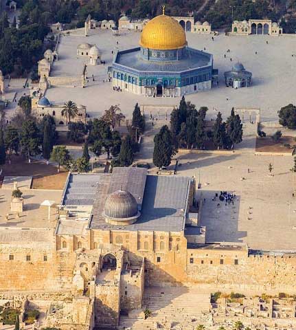 مفتي الجمهورية يدين اقتحام مئات المستوطنين للمسجد الأقصى وأداء صلوات "تلمودية" بداخله.. ويدعو لوقف عمليات "تهويد القدس"