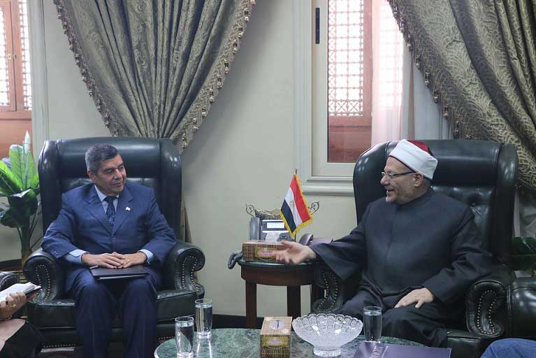 سفير فنزويلا لمفتي الجمهورية: الرئيس الفنزويلي يعبر عن تقديره لما تقوم به الدار من مجهودات كبيرة ويوجه التحية لتفاعلها مع أزمة كورونا