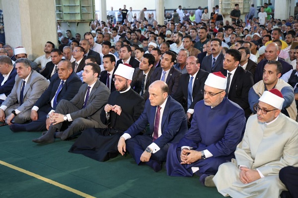 مفتي الجمهورية يؤدي صلاة الجمعة في المسجد الإبراهيمي بمدينة دسوق ويشهد افتتاح المرحلة الأولى من تطوير ساحة المسجد
