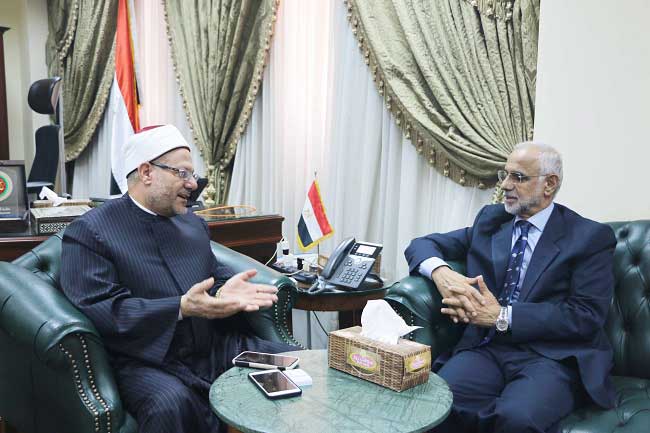 مفتي الجمهورية يستقبل سفير سلطنة عمان بالقاهرة لتوديعه قبيل مغادرته لتسلم مهام منصبه الجديد