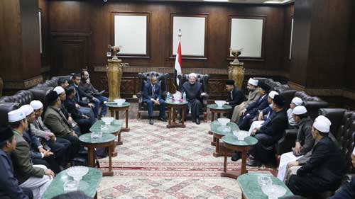 مفتي الجمهورية يستقبل وفدًا دينيًّا إندونيسيًّا لبحث أوجه تعزيز التعاون بين دار الإفتاء وإندونيسيا 