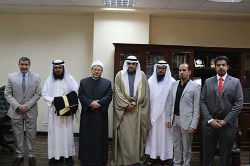 مفتي الجمهورية يستقبل وزير الأوقاف الكويتي لبحث أوجه تعزيز التعاون بين دار الإفتاء ووزارة الأوقاف الكويتية