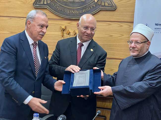مفتي الجمهورية ورئيس جامعة بنها يوقعان بروتوكول تعاون لمواجهة الفكر المتطرف وتجديد الخطاب الديني وبناء الوعي