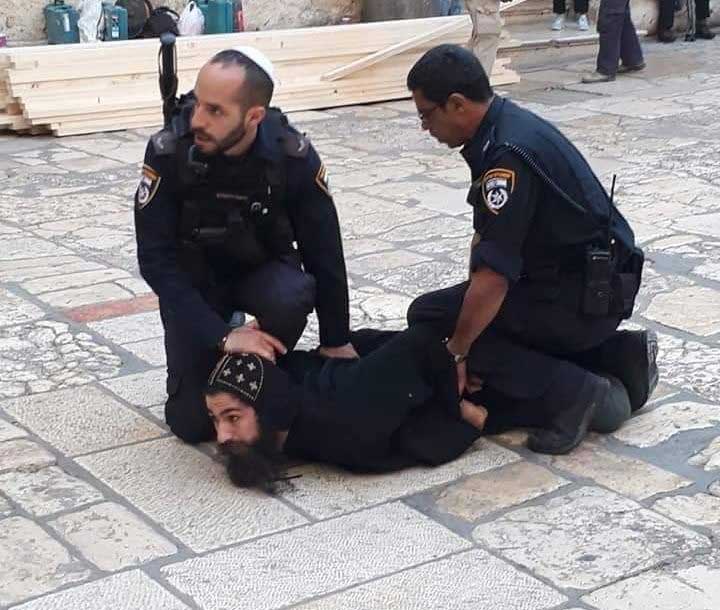 مفتي الجمهورية يدين بشدة اعتداءات قوات الاحتلال الإسرائيلي على رهبان الكنيسة القبطية بالقدس.. ويؤكد رفض كافة محاولات التهويد