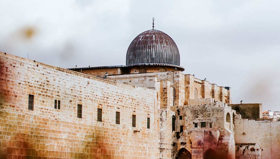 سؤال من أرض فلسطين الحبيبة