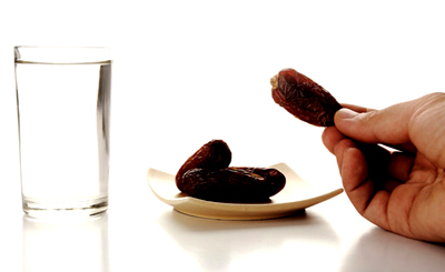 حكم الإفطار في رمضان لمريض السكر