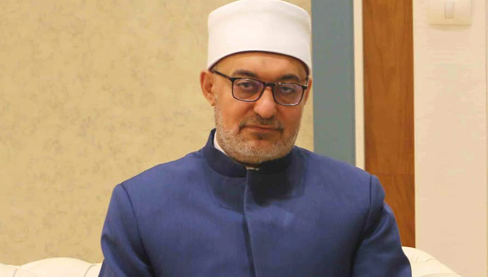 مفتي الجمهورية يزور أ.د. نصر فريد واصل للاطمئنان على صحته.