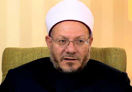 مفتى الجمهورية ينعى السفير محمود عبد الجواد "مسؤول المراسم بمشيخة الأزهر"