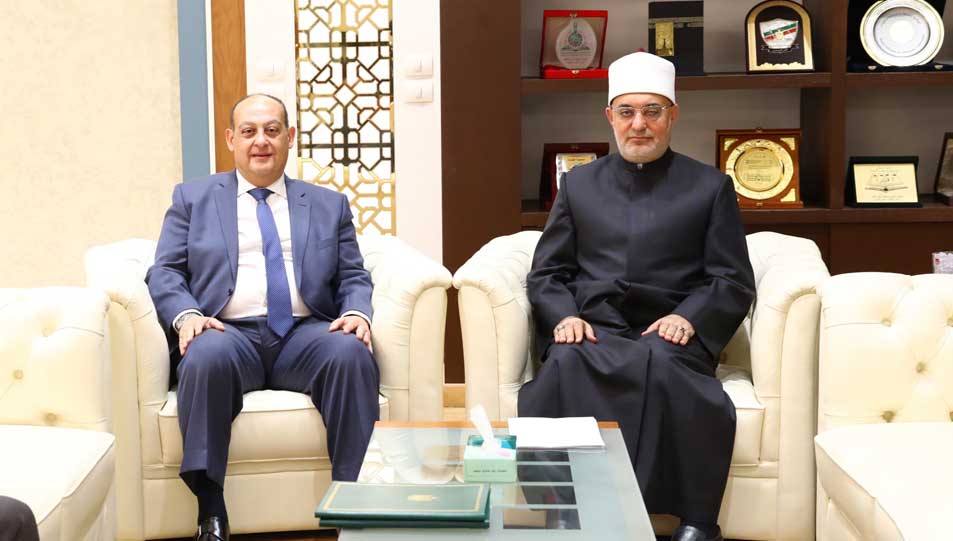Le Grand Mufti de la République reçoit le vice-ministre des Affaires étrangères chargé des relations culturelles afin de renforcer la coopération bilatérale.