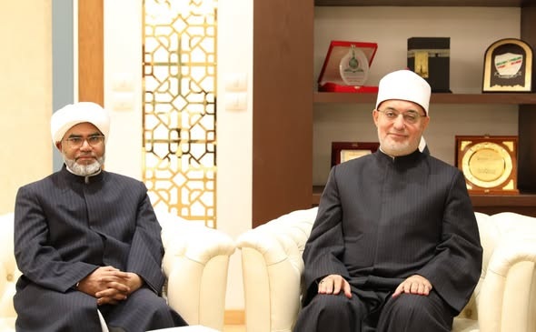 Le Mufti de la République reçoit le président de la Commission religieuse du Conseil européen islamique pour discuter des moyens de coopération commune.