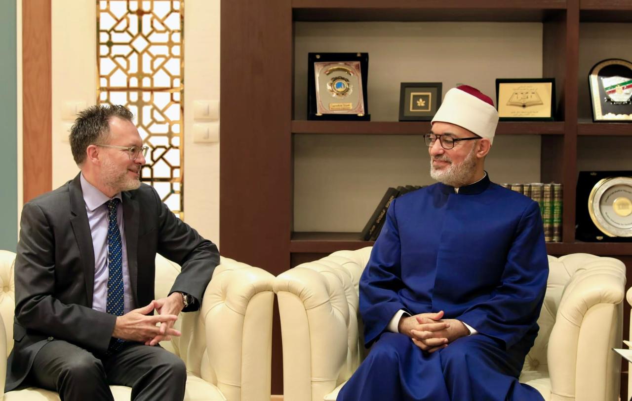 Egypt’s Grand Mufti Receives Canadian Ambassador, Condemns Gaza Atrocities