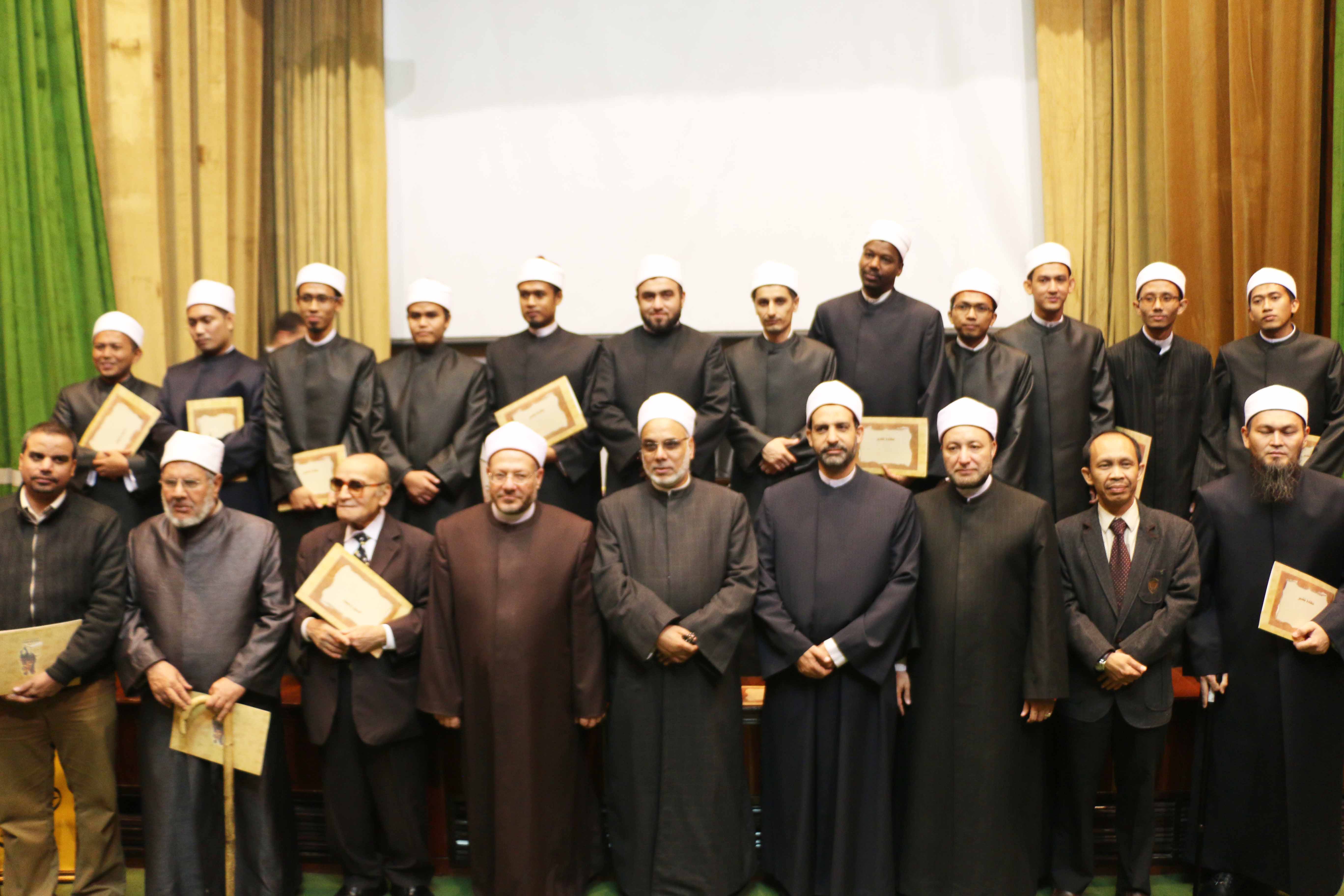 Dar al-Ifta` celebrates the graduation of the ninth class of international fatwa trainees