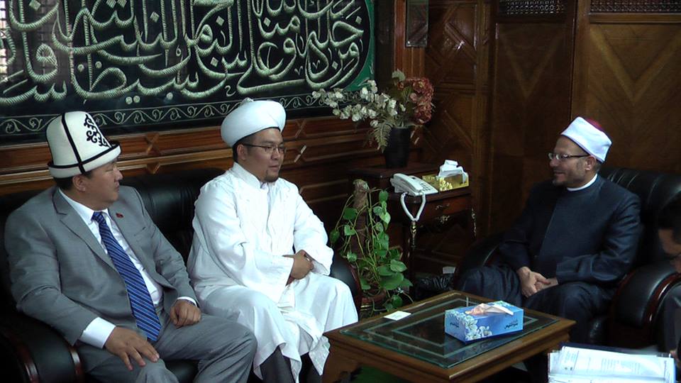 The Grand Mufti of Egypt granted the Mufti of Kyrgyzstan a complete electronic fatwas archive issued by Dar al Iftaa