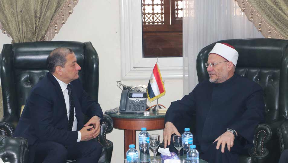 Egypt's Mufti meets with advisor to Uzbekistan's President