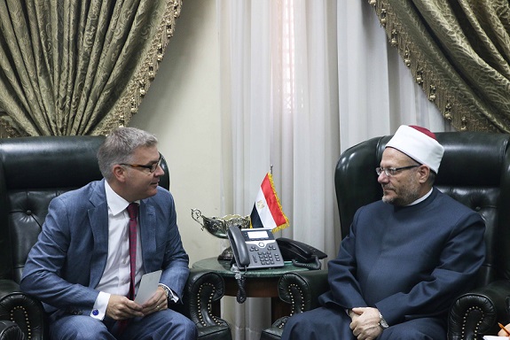 Egypt’s Grand Mufti Meets with the Canadian Ambassador to Egypt