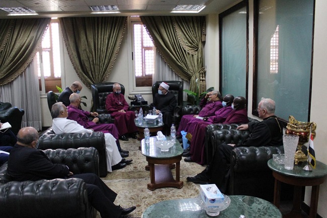Egypt’s Mufti meets Archbishop of Canterbury, discusses means of global religious cooperation