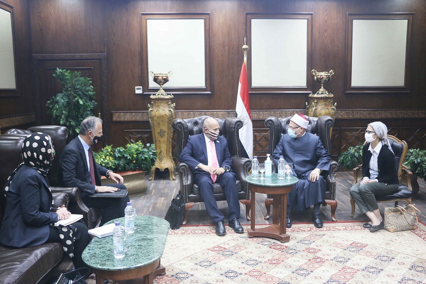 Egypt’s Mufti receives a high-level American delegation, explores means of mutual-religious cooperation to counter extremist ideology   