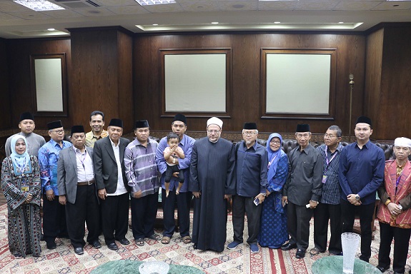 Egypt’s Grand Mufti Receives a High-Level Delegation from the Council of Indonesian Ulama