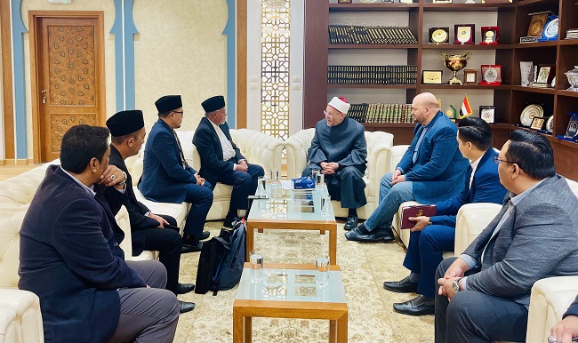 Egypt's Mufti welcomes a high-level Malaysian delegation, presents efforts to foster mutual religious and scholarly cooperation