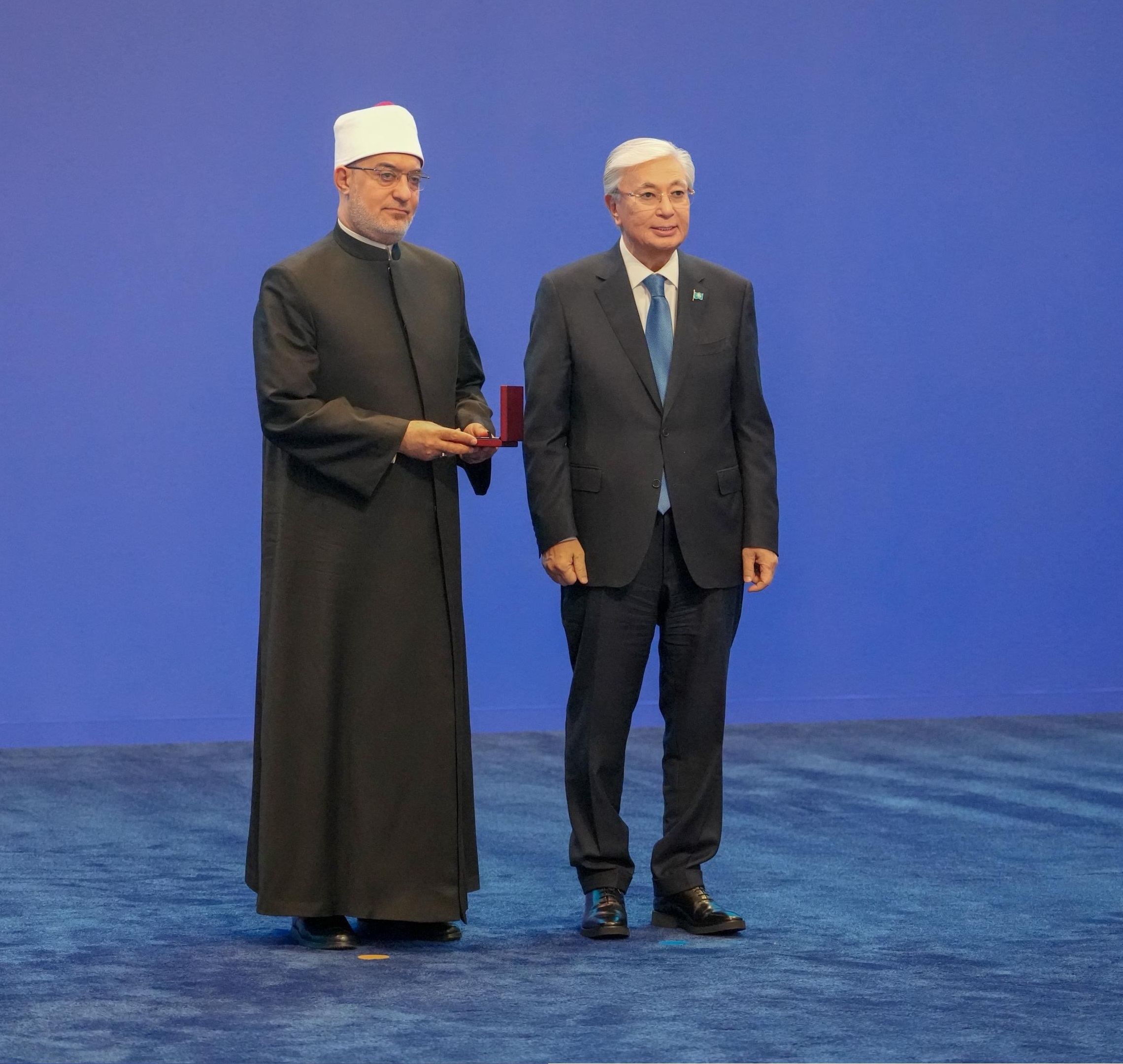 Kazakh President Confers Medal of Honor on Egypt’s Grand Mufti for Promoting Interfaith Dialogue and Peace