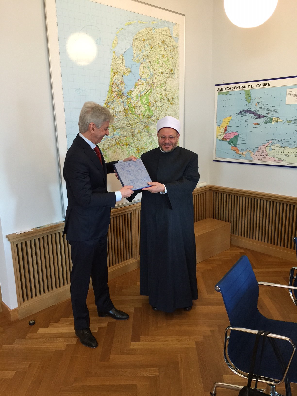 Grand Mufti to Dutch Minister: Extremists are the products of troubled environment and hold distorted beliefs