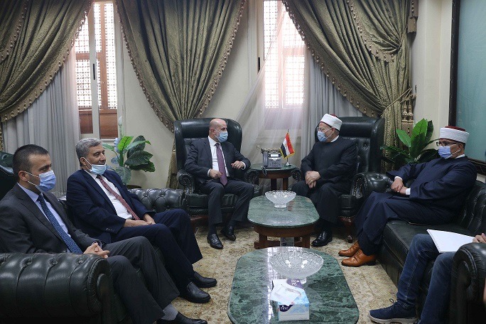 Egypt's Grand Mufti receives a high-level Palestinian delegation