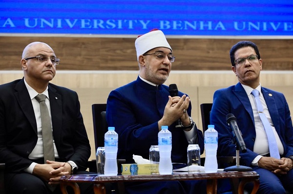 Lors de son discours au Deuxième Forum Environnemental pour le Développement Durable à l’Université de Benha, le Mufti de la République affirme : « L’environnement n’est pas une affaire propre aux adeptes d’une seule religion. »